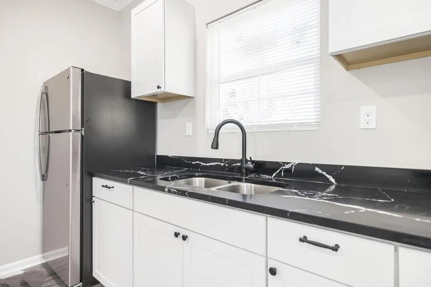 Building Photo - 2607 Beech Ave Ln