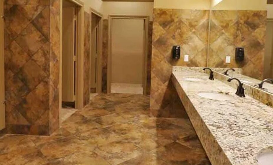 Showers - Downstairs - 476 Terri Ln