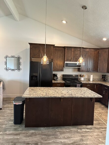 Kitchen - 2217 Bonniebrook Dr