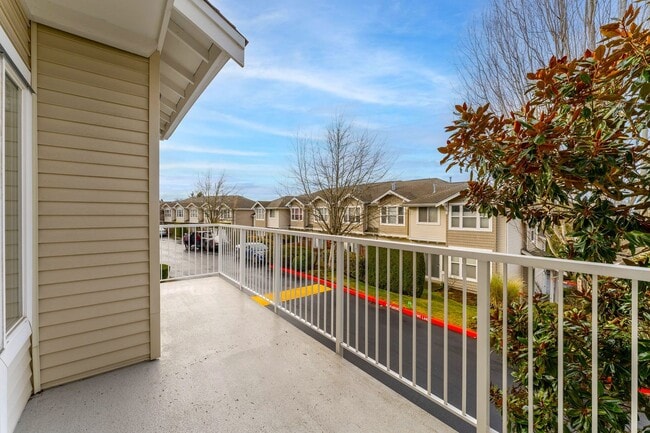 Building Photo - Spacious Townhome in Bellevue College Neig...