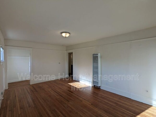 Building Photo - 1930 California St