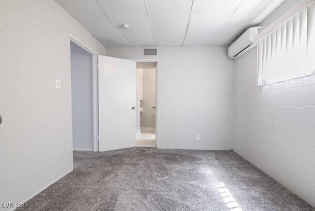 Building Photo - 239 W Cleveland Ave