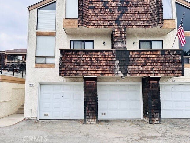 Building Photo - 950 W Lambert Road Unit 8