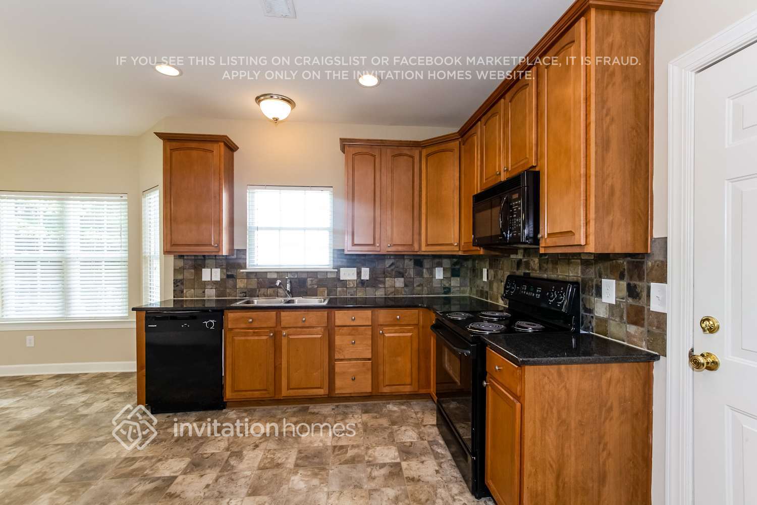 Building Photo - 4517 Hyperion Ct