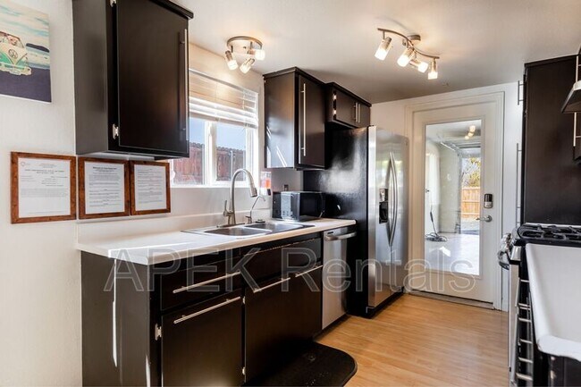 Building Photo - 61493 Desert Air Rd