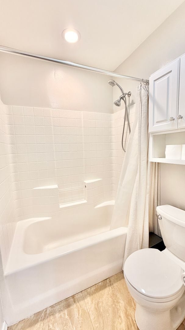 Building Photo - Lovely Single-Story Home in the Friendly and Desirable Lake Rancho Viejo Community of Fallbrook!