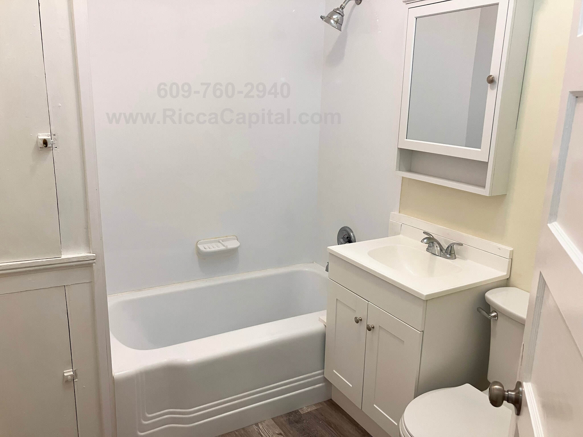 Building Photo - 308 13th St