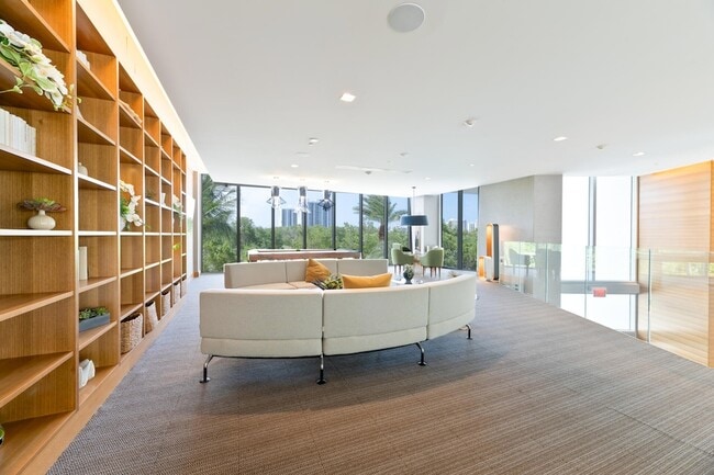 Building Photo - 16385 Biscayne Blvd