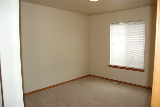 Building Photo - 6364 W Trestle St