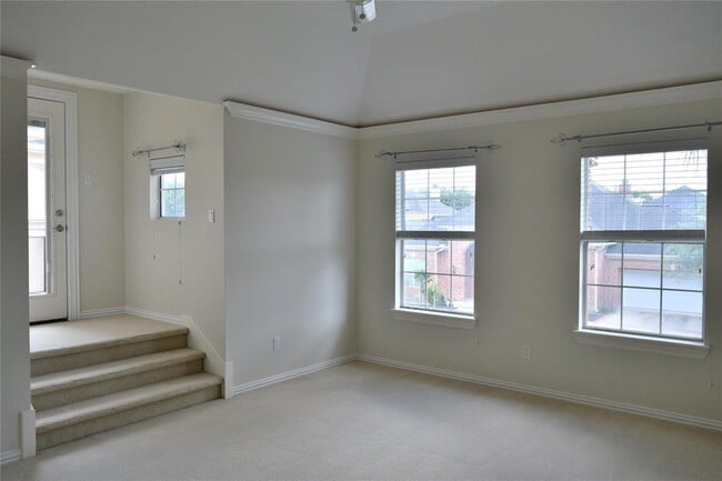 Building Photo - 2014 Ivy Crest Ct