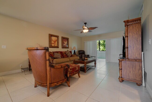 Building Photo - 12524 Shoreline Dr