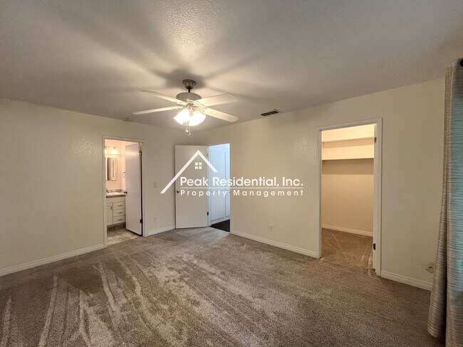 Building Photo - Wonderful 2bd/2ba Citrus Heights Condo with 2 Car Garage!