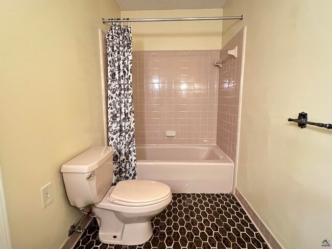 Building Photo - 3700 Dean Dr