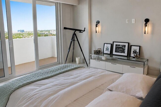 Building Photo - 4300 N Ocean Blvd