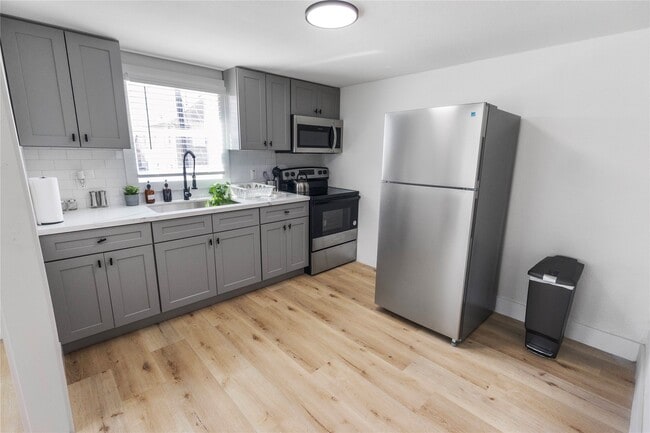 Building Photo - 2820 Blodgett St