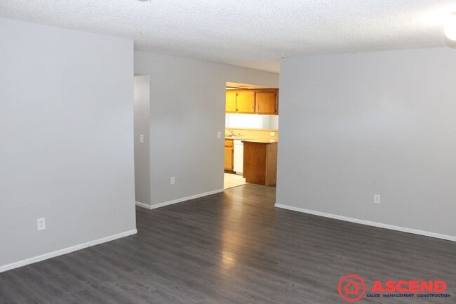 Building Photo - 4609 Baybrook Way