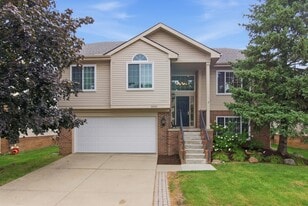 Building Photo - 4905 Carrington Dr