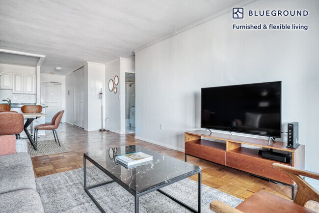 Building Photo - 8 Whittier Pl