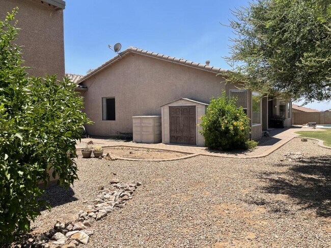 Building Photo - 9649 S San Esteban Dr