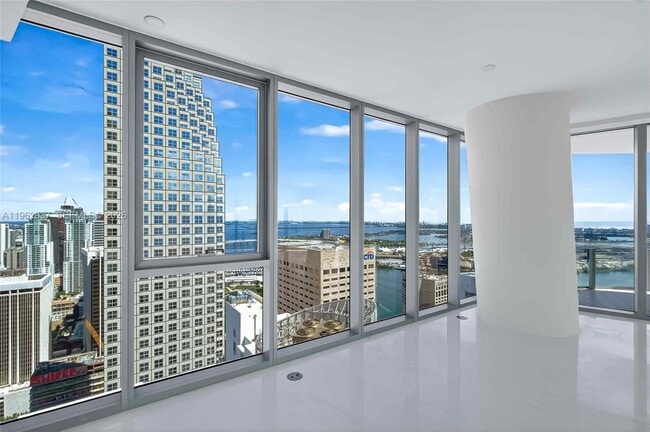 Building Photo - 300 Biscayne Blvd Way