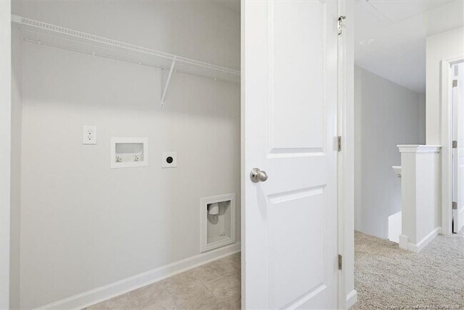 Building Photo - 594 Melbourne Dr