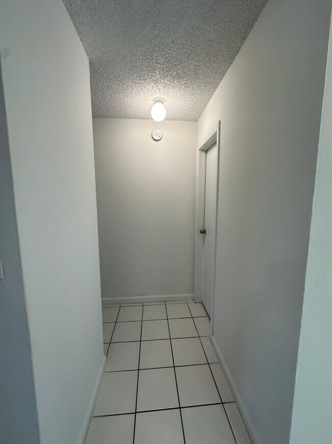 Building Photo - 505 NW 177th St