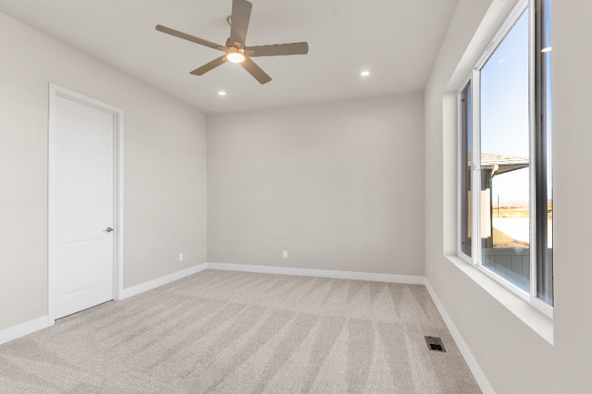 Building Photo - 1913 Conejos Pl