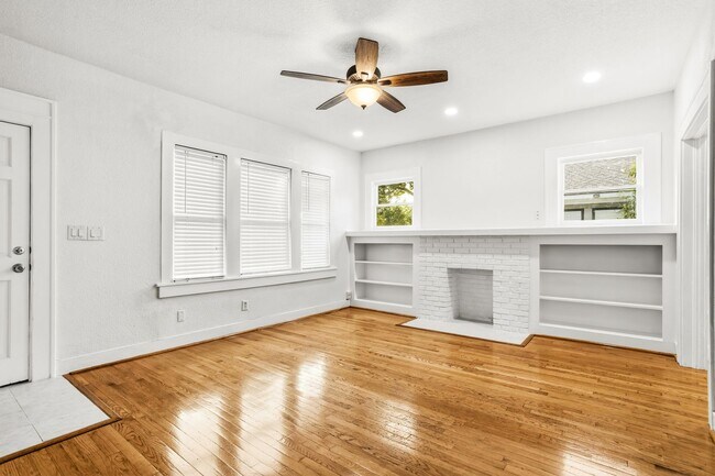 Building Photo - 1705 Virginia Pl