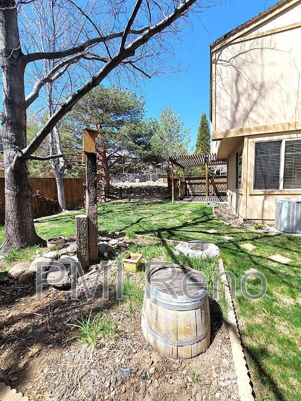 Building Photo - 6403 Meadow Country Dr