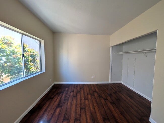 Building Photo - 18842 Vista Del Canon