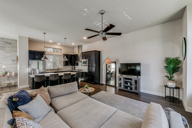 Building Photo - 731 Lacey Oaks Pl