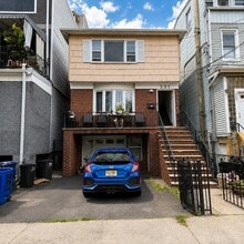 Building Photo - 351 New York Ave