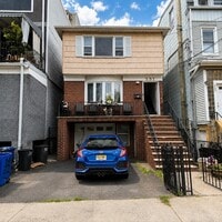 Building Photo - 351 New York Ave