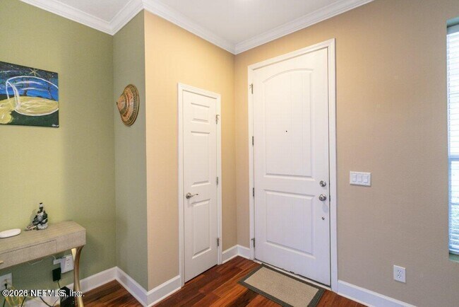 Building Photo - 6217 Eclipse Cir