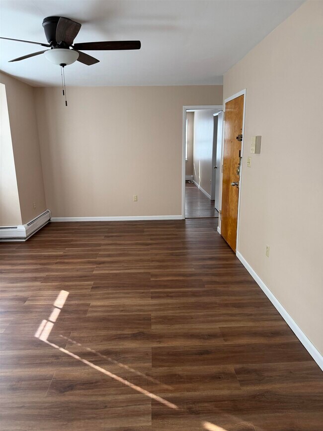 Building Photo - 200 Culver Ave