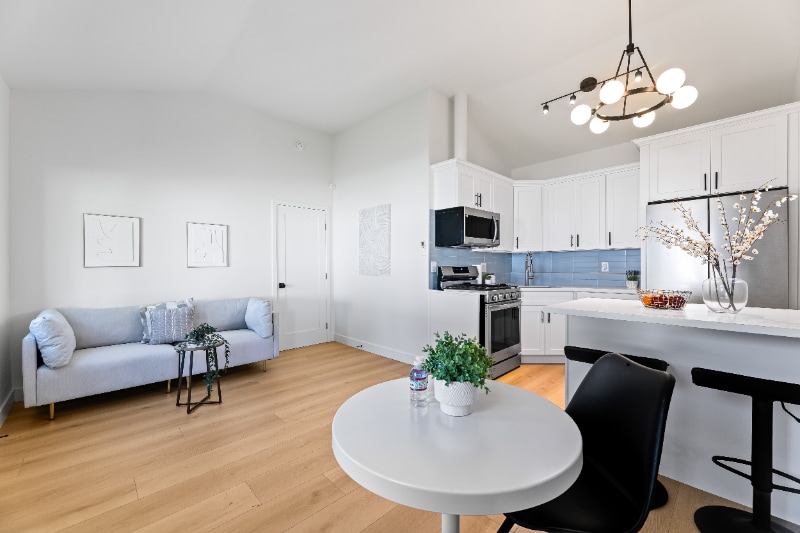 Building Photo - 8509 Naylor Ave