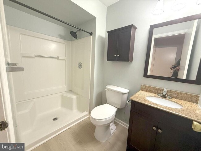 Building Photo - 2202 Tanglewood Ct