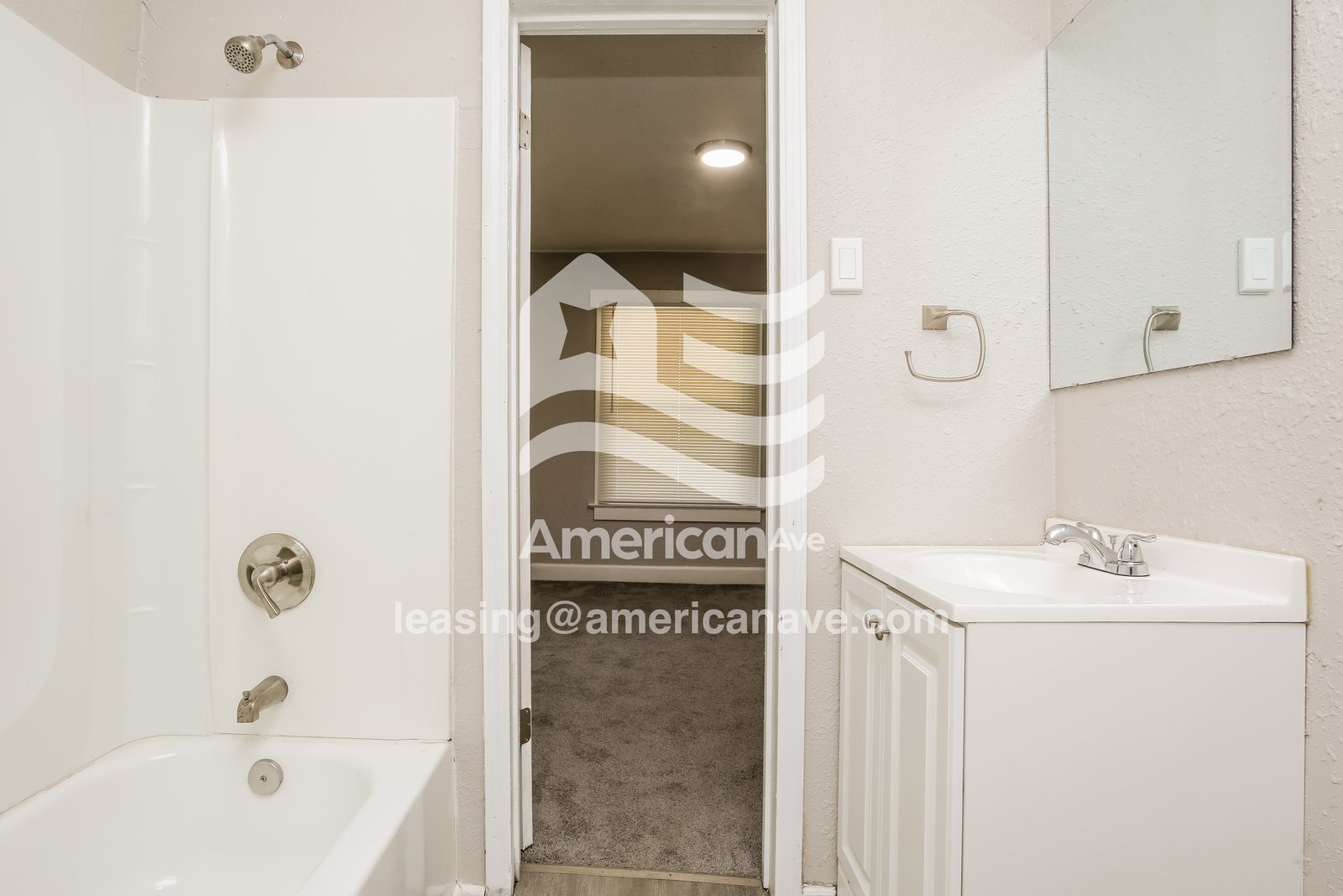 Building Photo - 522 S Hardy Ave