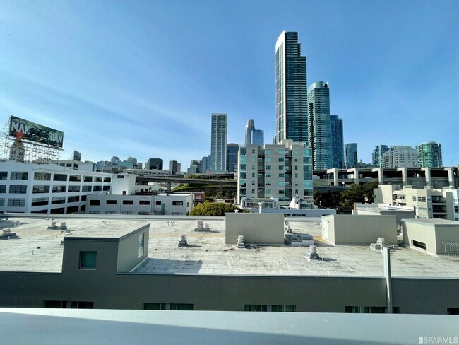 Building Photo - 200 Brannan St