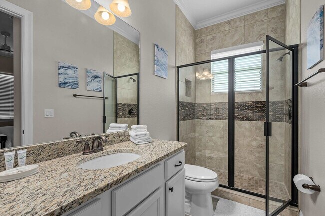 Building Photo - 834 Golden Bear Dr
