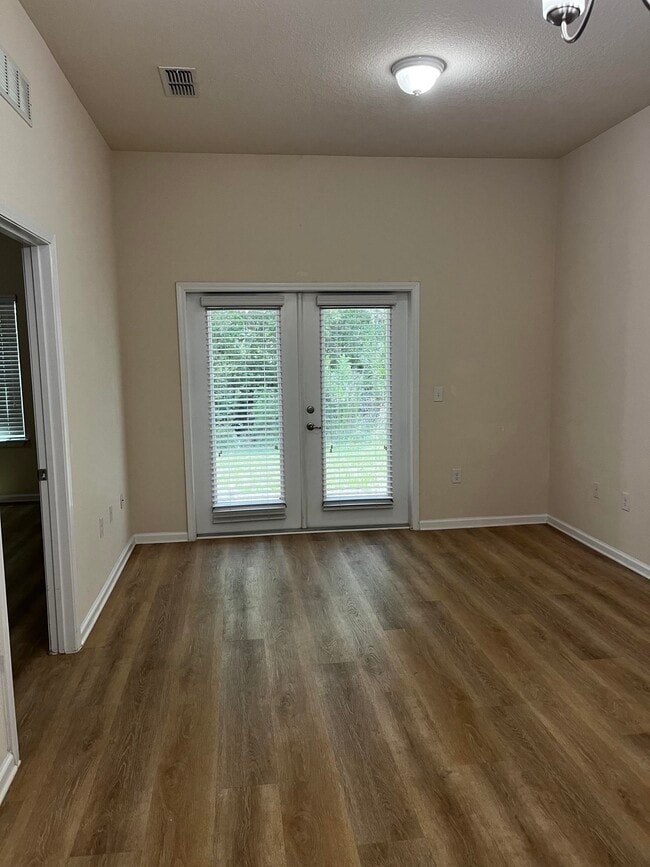 Building Photo - 2109 Golden Lake Loop