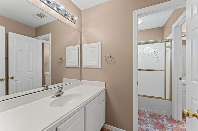 Building Photo - 1631 Mustang Crossing