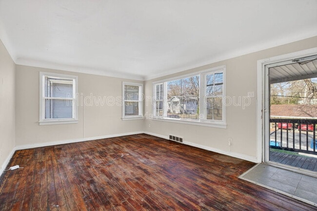 Building Photo - 9923 Jeffrey Dr