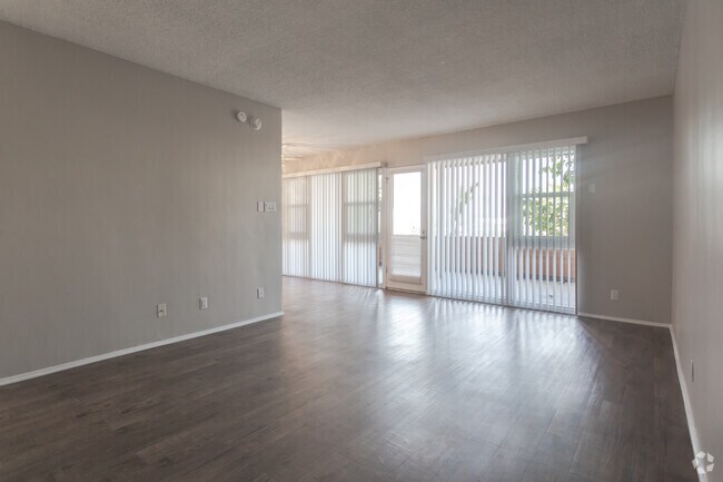 1BR,1BA- 750SF- Living Room - Terraces at South Pasadena