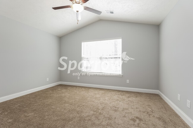 Building Photo - 263 Green Hills Dr
