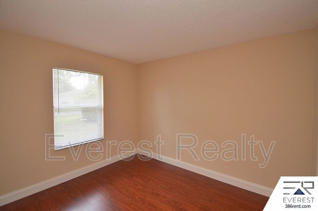 Building Photo - 5 Richfield Ln