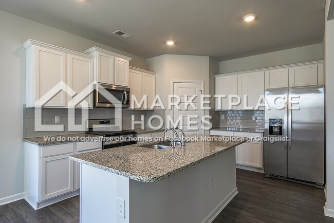 Building Photo - 997 Raghorn Rd