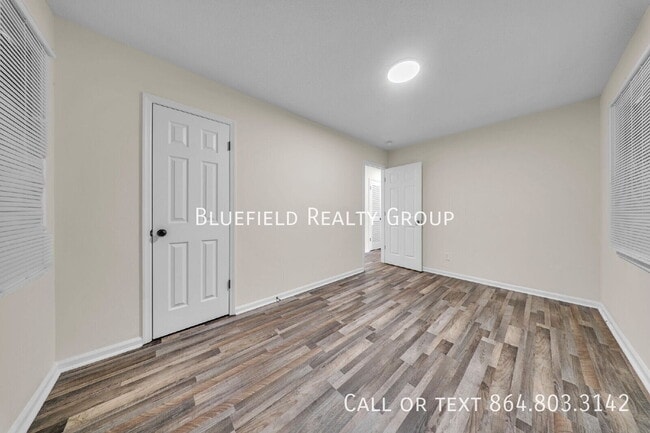 Building Photo - 130 Harmony Dr
