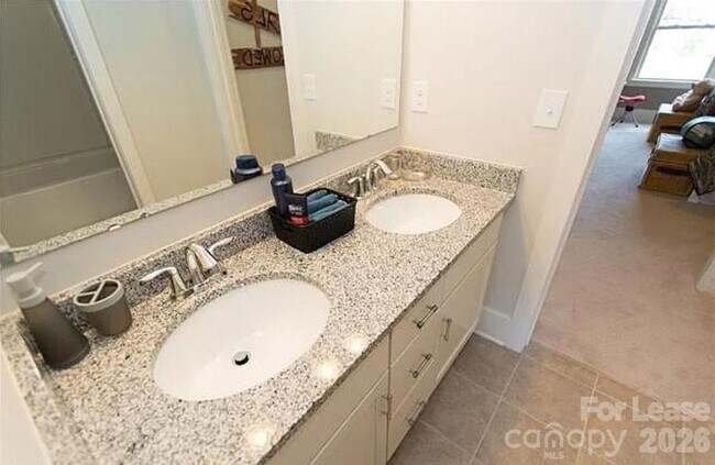 Building Photo - 4018 Orchid Way