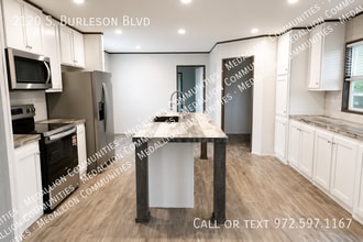 Building Photo - 2120 S Burleson Blvd